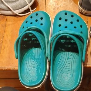 Green youth Crocs sz. J3